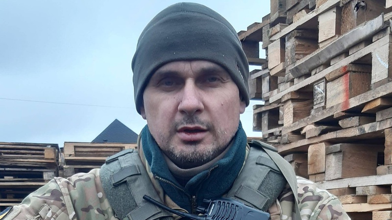 Олегу Сенцову присвоїли звання штаб-сержанта
