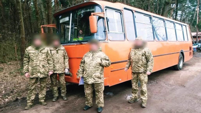 Любешівська громада придбала ще один автобус для потреб ЗСУ