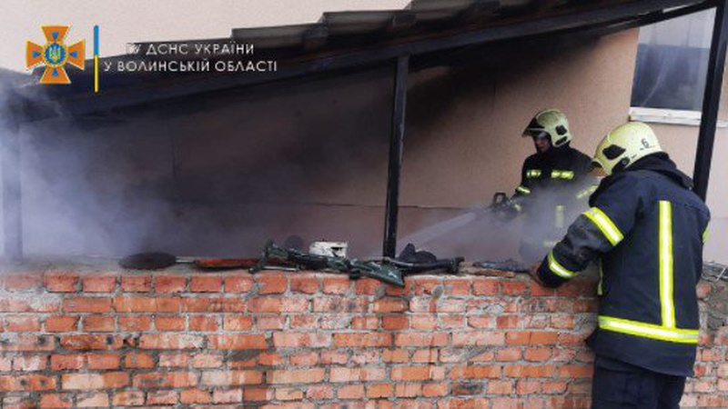 У Луцькому районі горів підвал: на місці працювало 8 пожежників