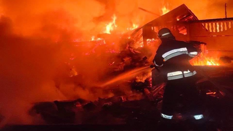 Через обстріли на Харківщині виникли численні пожежі: є загиблі та поранені