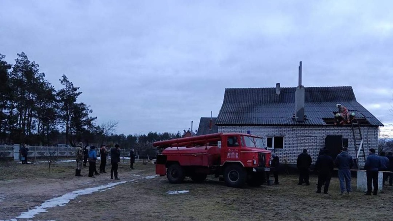 Необережне поводження з вогнем: волинські рятувальники ліквідували пожежу у будинку