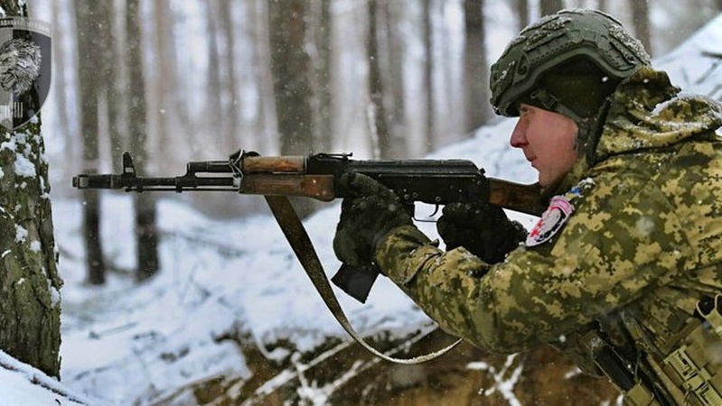 Понад 90 боїв за добу: українські захисники тримають оборону Авдіївки