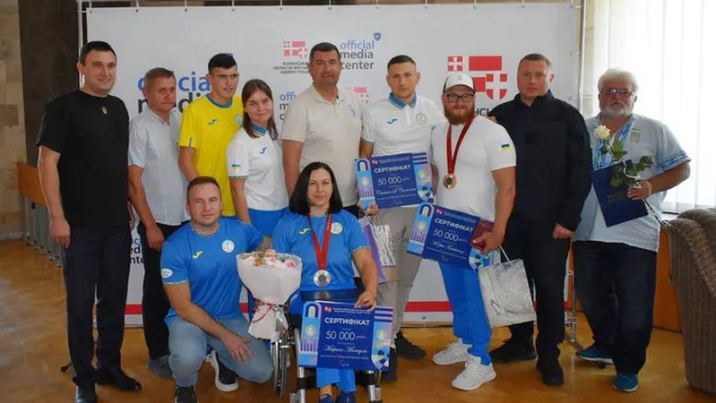 Голова Волинської ОДА нагородив паралімпійців