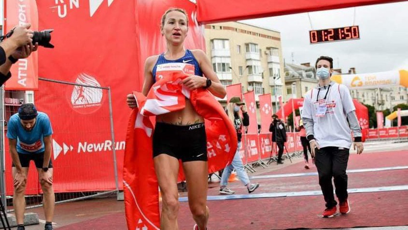 Перша з двох тисяч: легкоатлетка з Волині перемогла на змаганнях у Польщі