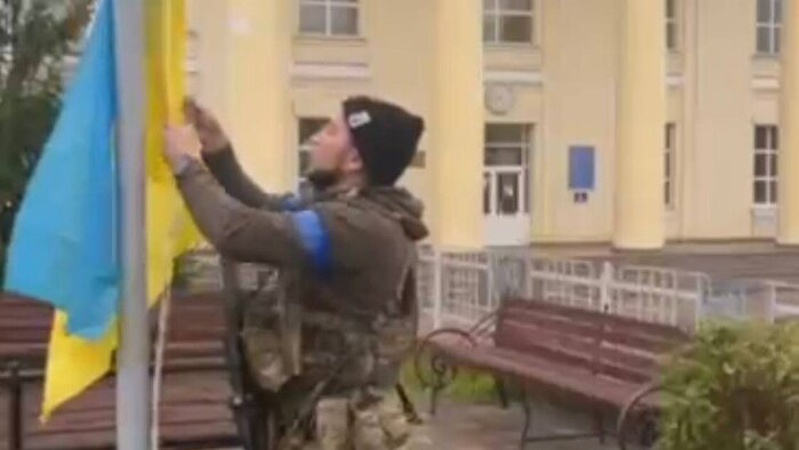 Воїни підняли український прапор над селищем Куп’янськ-Вузловий