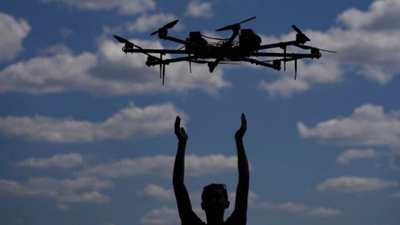Школярів вчитимуть керувати дронами та виявляти міни: міністр Лісовий анонсував зміни