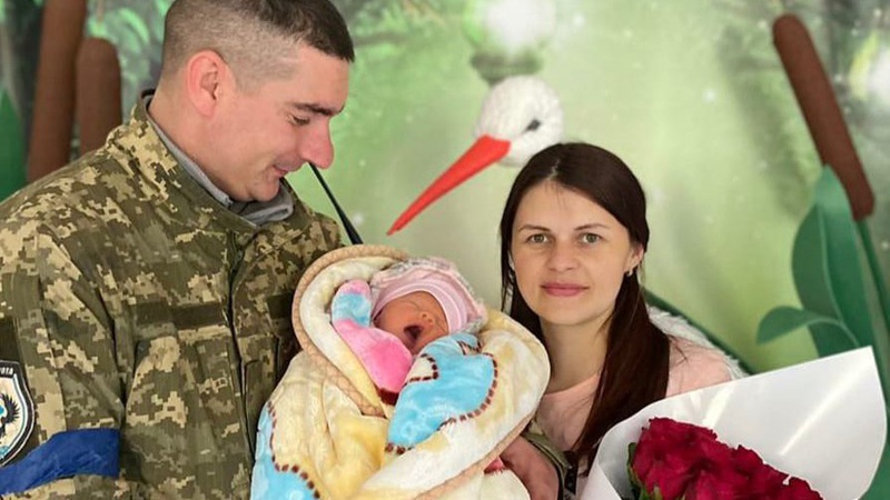 У військового з Ківерець народилася донечка