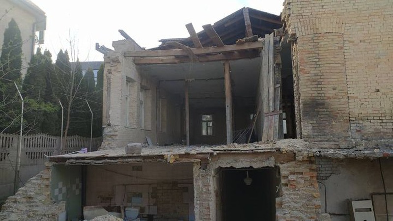 У Луцьку руйнують ще одну історичну будівлю. ФОТО