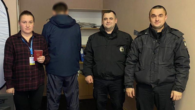 Не мав дозволу на проживання: на Маневиччині поліцейські затримали громадянина росії