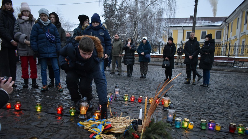 У Луцьку вшанували пам’ять жертв голодоморів. ФОТО