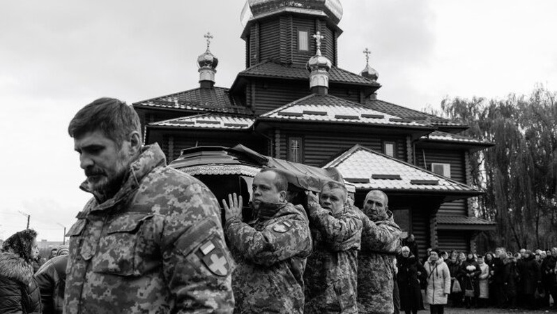 Лучани попрощались із загиблим військовослужбовцем Сергієм Собчуком