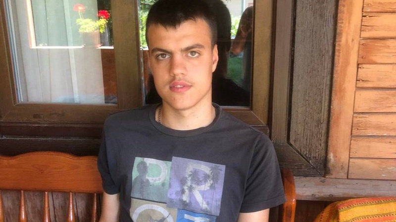16-річний юнак з Волині бореться із генетичною хворобою, яка може на все життя прикувати його до ліжка