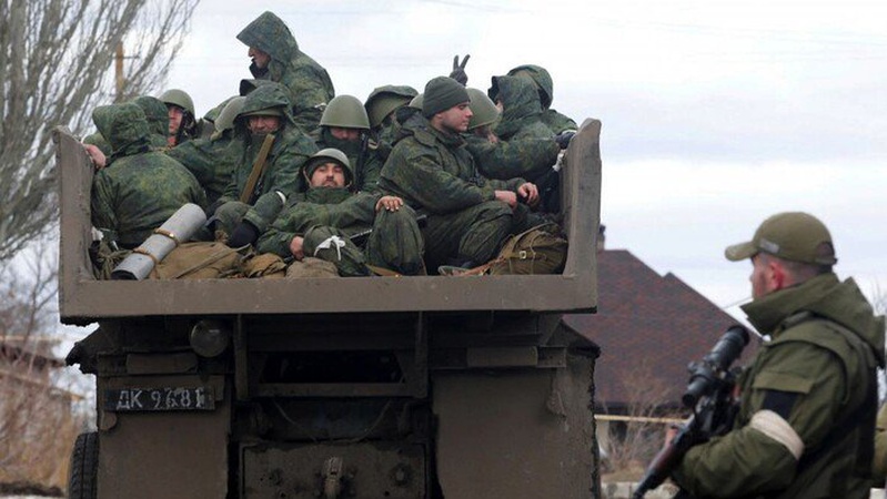 Росія намагається наступати на Донбасі, ЗСУ вдарили по скупченнях військ, - Генштаб