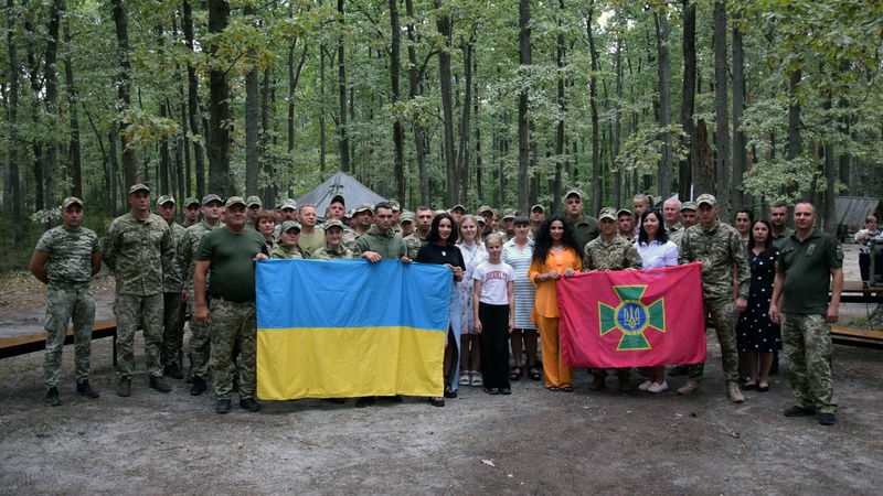 До волинських прикордонників завітали українські артисти. ФОТО