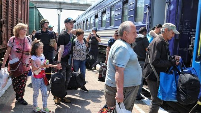 «Люди пропонують вільні хати»: скільки місць на Волині підготували для поселення евакуйованих з Херсонщини