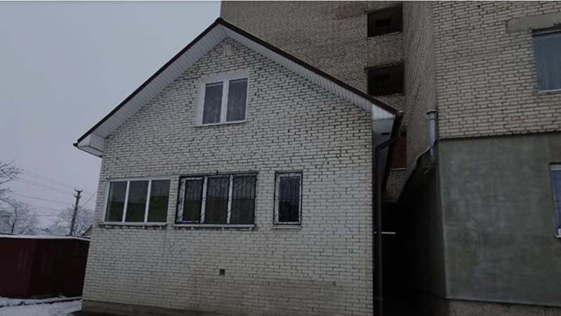 Прибудували до квартири двоповерхову хату: у Нововолинську оштрафували власників «новобудови»