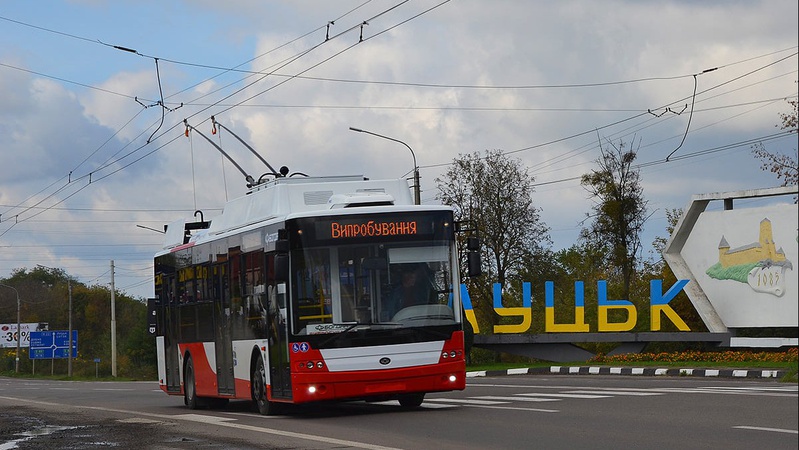 Через відключення світла сьогодні у Луцьку курсують не всі тролейбуси