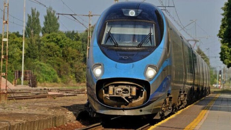 У Польщі чоловіка переїхав швидкісний поїзд, а він навіть не помітив