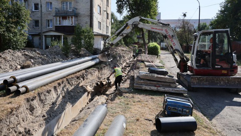 У Луцьку замінюють 35-річну тепломережу на проспекті Волі