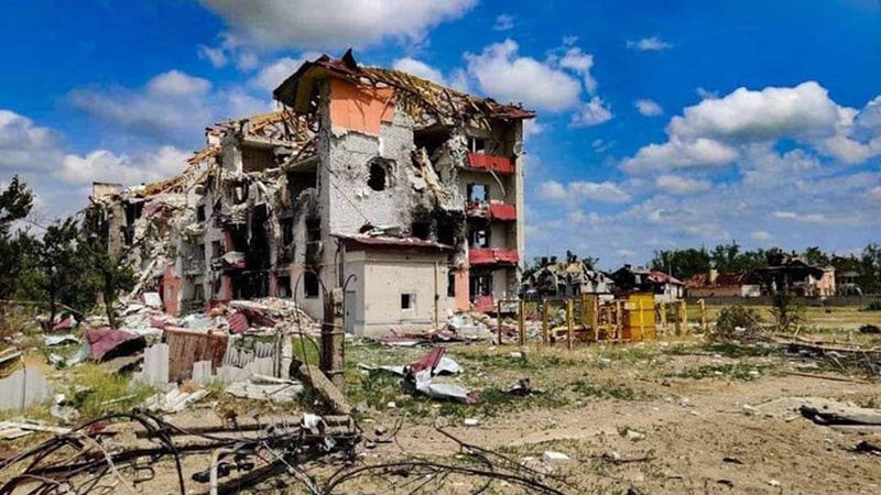 На Луганщині окупанти готують до війни дітей і шантажують рідних – Гайдай
