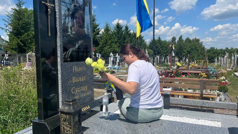 «Моя душа завжди буде під цією гранітною плитою»: історія волинянки, вдови білоруського добровольця