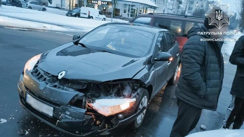У Луцьку – ДТП: п’яний водій проїхав на червоний сигнал світлофора