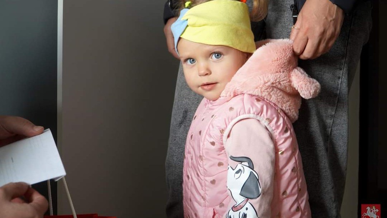 У громаді на Волині привітали з днем народження маленьку дочку загиблого Героя Дмитра Сокоринського