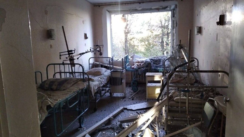 Окупанти вдарили ракетами по медзакладі на Харківщині: є загиблі та поранені