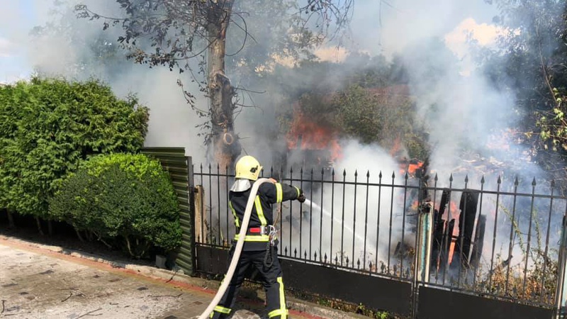 У Володимирі пожежники рятували господарську будівлю