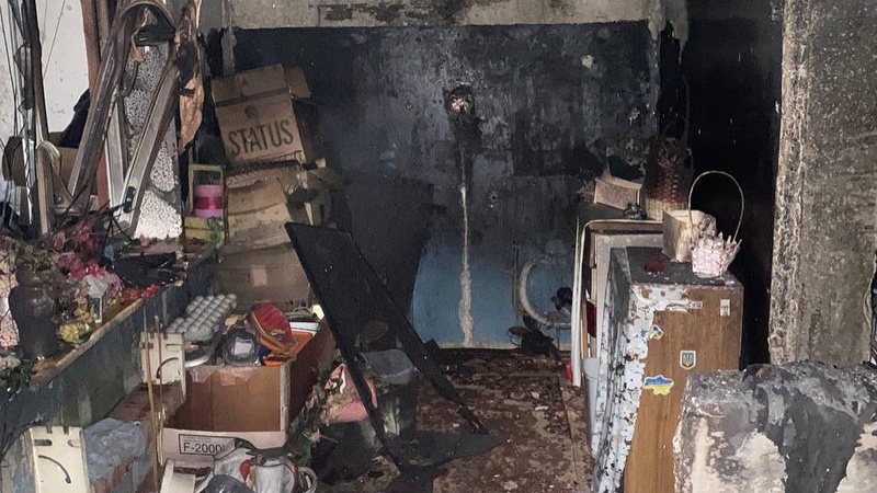 Нічна евакуація у Володимирі: у сім’ї вщент згоріла квартира. ФОТО