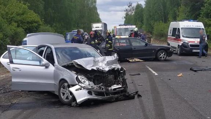 В автотрощі на трасі Луцьк-Ковель постраждало троє людей