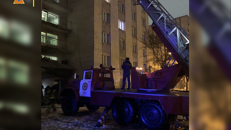 Уночі горів гуртожиток ВНУ у Луцьку: пожежники врятували трьох студентів