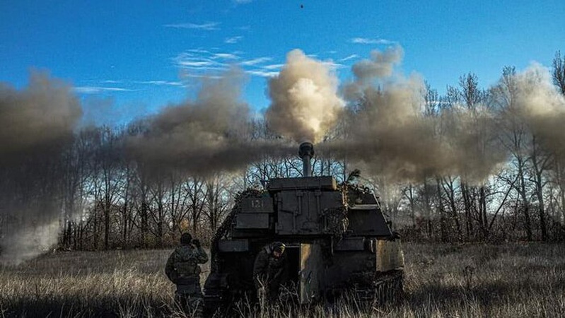 Росіяни нарощують оборонні рубежі на Запорізькому та Херсонському напрямках, – Генштаб