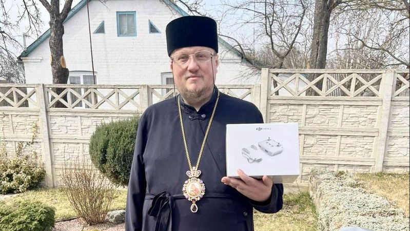 Волинський священник отримав від Залужного нагрудний знак «За сприяння війську»