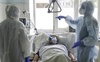 За добу дві тисячі українців з коронавірусом потрапили в лікарні