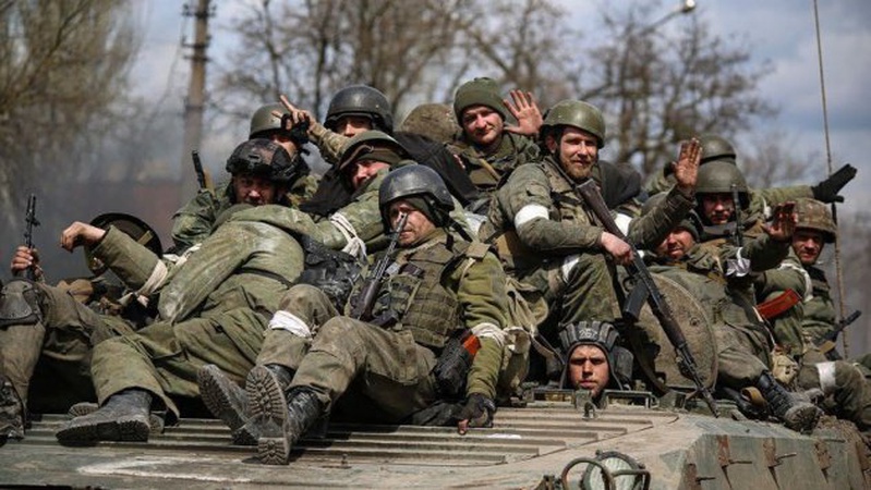 Російських солдатів при спробі втечі розстрілюють свої - перехоплення ГУР