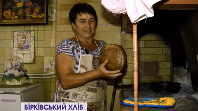 Волинянка поділилася секретами випікання «бірківського хліба»