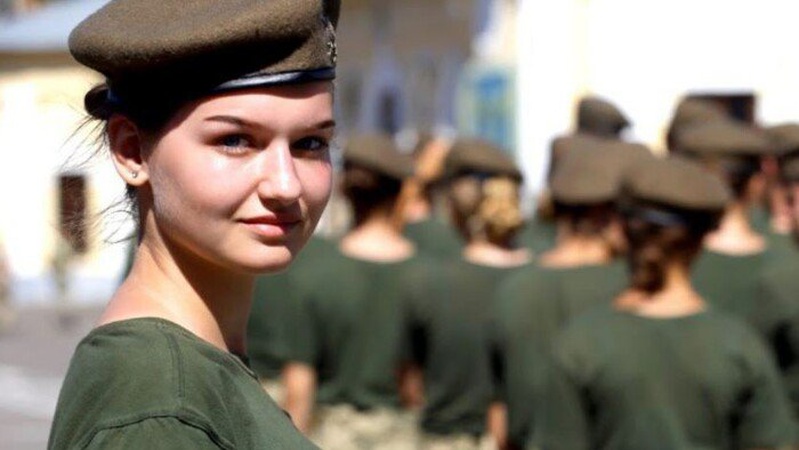 Військовий облік для жінок: Зеленський підписав закон