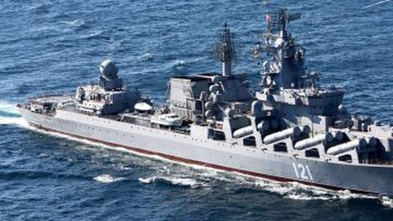 У Маріуполі росіяни обстріляли місто з чотирьох військових кораблів