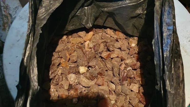 Волинянин може втрапити за ґрати за незаконне зберігання 5 кг бурштину