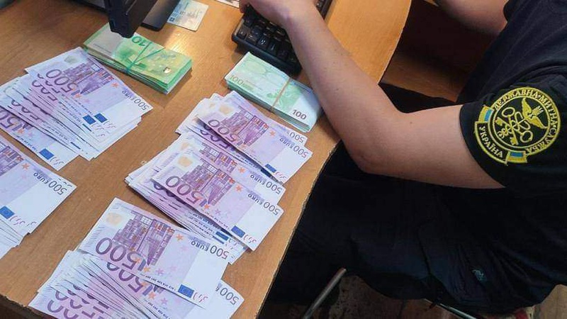 Через «Устилуг» намагалися незаконно провезти 90 тисяч євро