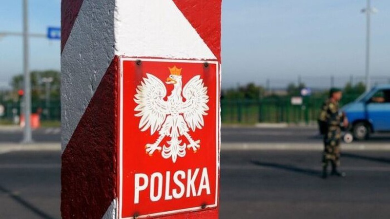 Білорусько-польський кордон штурмують нелегальні мігранти