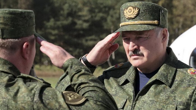 Білоруських військових готують до роботи з ядерною зброєю, – представник опозиції