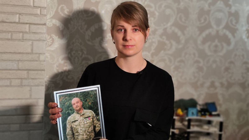 Вдова загиблого військового просить надати чоловіку звання Героя України