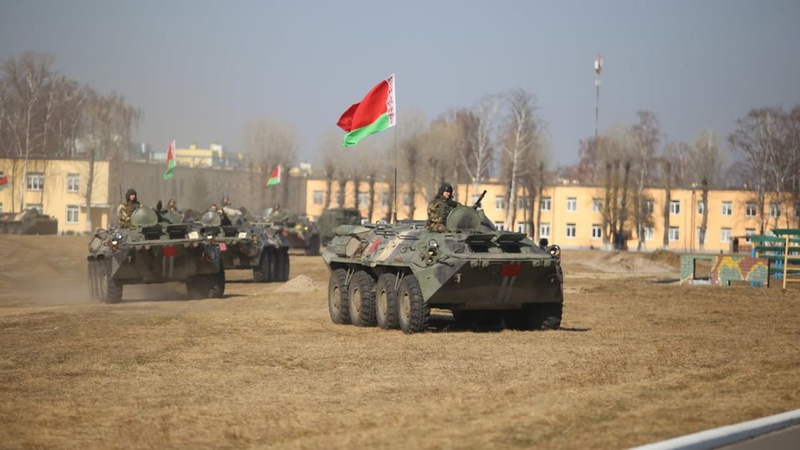 У білорусі продовжили військові навчання: назвали терміни