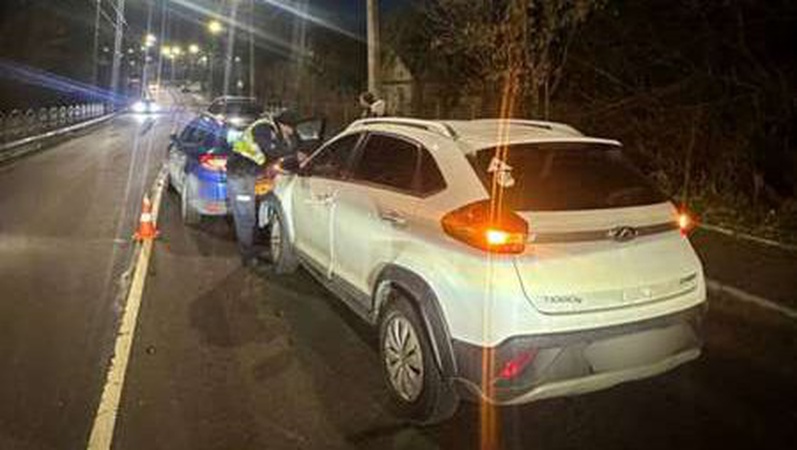 У Луцьку - ДТП: п’яна жінка протаранила автомобіль