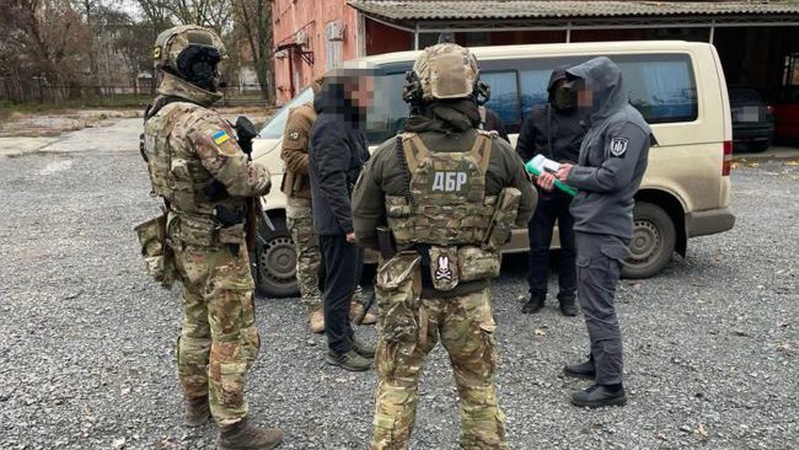Насильно утримували українських патріотів. У Херсоні затримали співробітників СІЗО