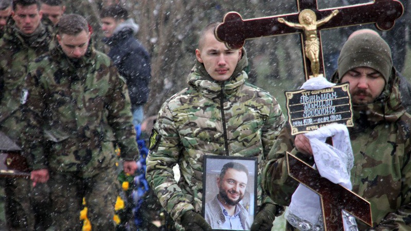 Волиняни попрощалися із командиром роти батальйону «Луцьк» Данилом Гетьманом