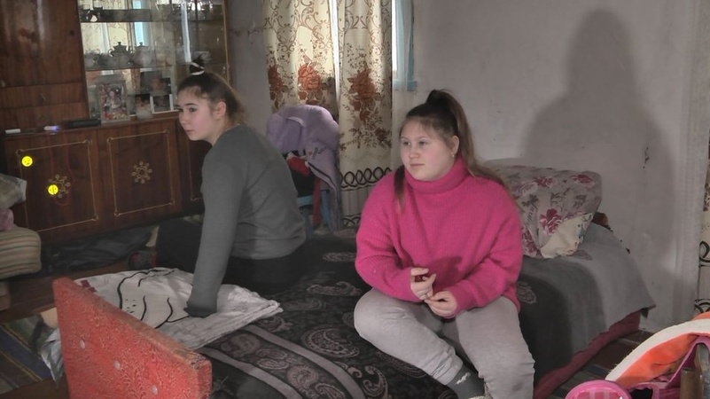 Сестри, яких повернули з російського дитячого будинку, тепер живуть на Волині