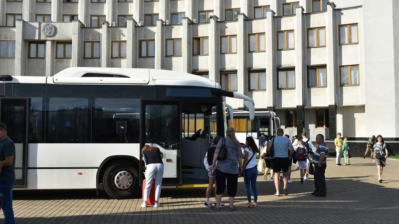 74 дитини з прийомних родин на Волині поїхали на відпочинок в «Артек-Буковель»